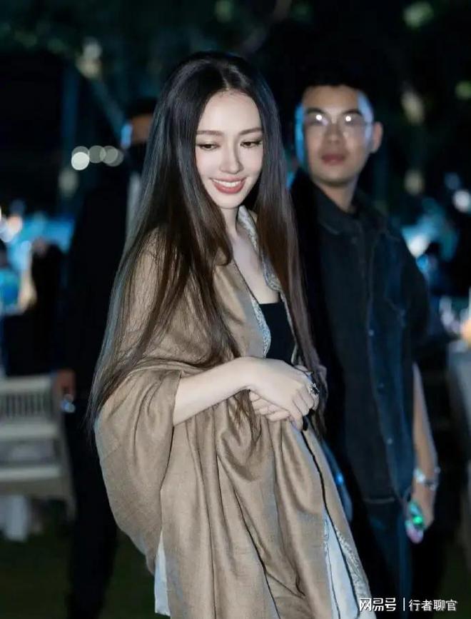 给钱向佐带娃有时异地但豪门日子藏不住了PG电子麻将胡了2郭碧婷手撕谣言:婆婆(图10) 给钱向佐带娃有时异地但豪门日子藏不住了PG电子麻将胡了2郭碧婷手撕谣言:婆婆(图10)